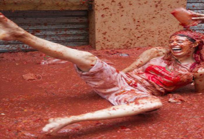 Ada Perang Tomat La Tomatina!